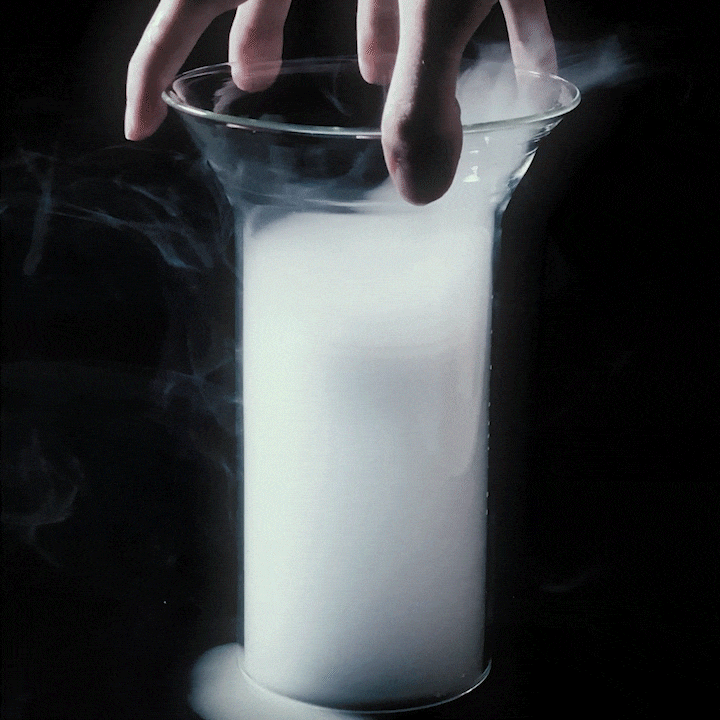 MIST edible fog system releasing aromatic mist for drinks
