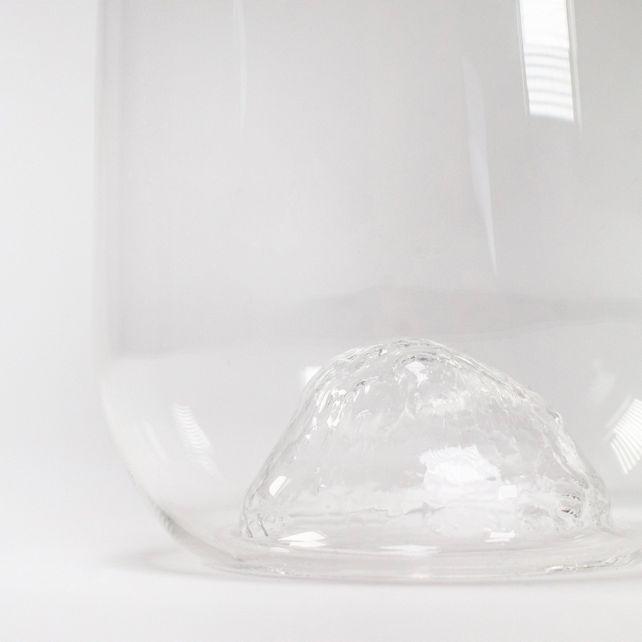 Cadaqués glass detail — Costa Brava inspired handcrafted glassware for molecular mixology and cocktail presentatio