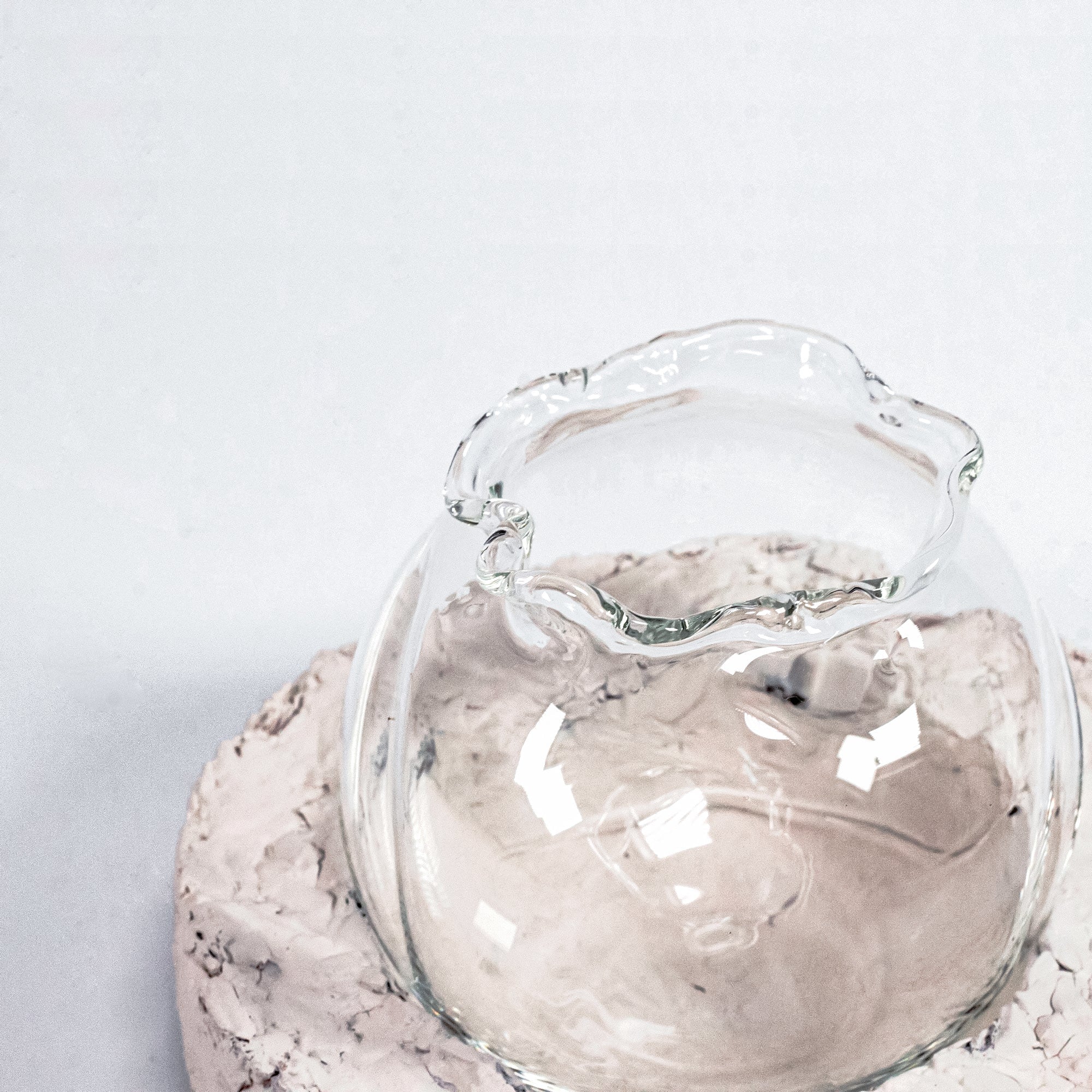 Cupelia edible cloud holder handcrafted from coated mycelium Bioporex