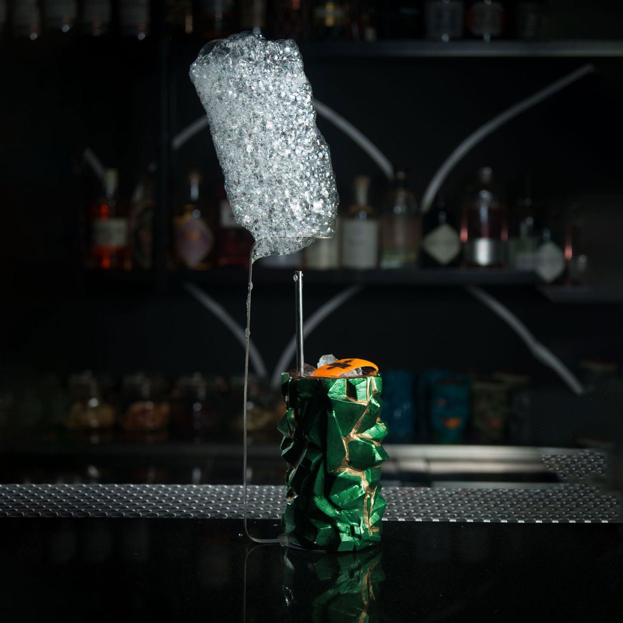 VOM Basic Kit — helium edible cloud floating over a cocktail in a bar setting
